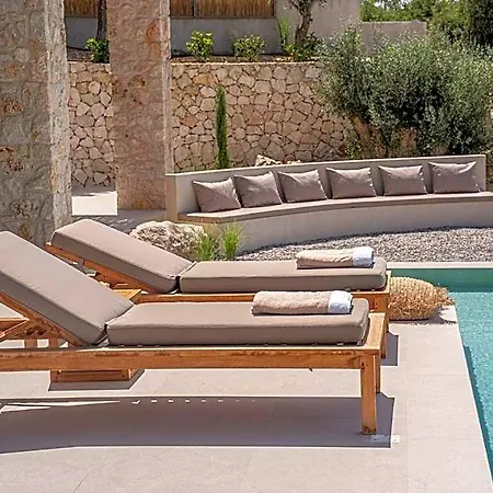 Lithos Art Hotel